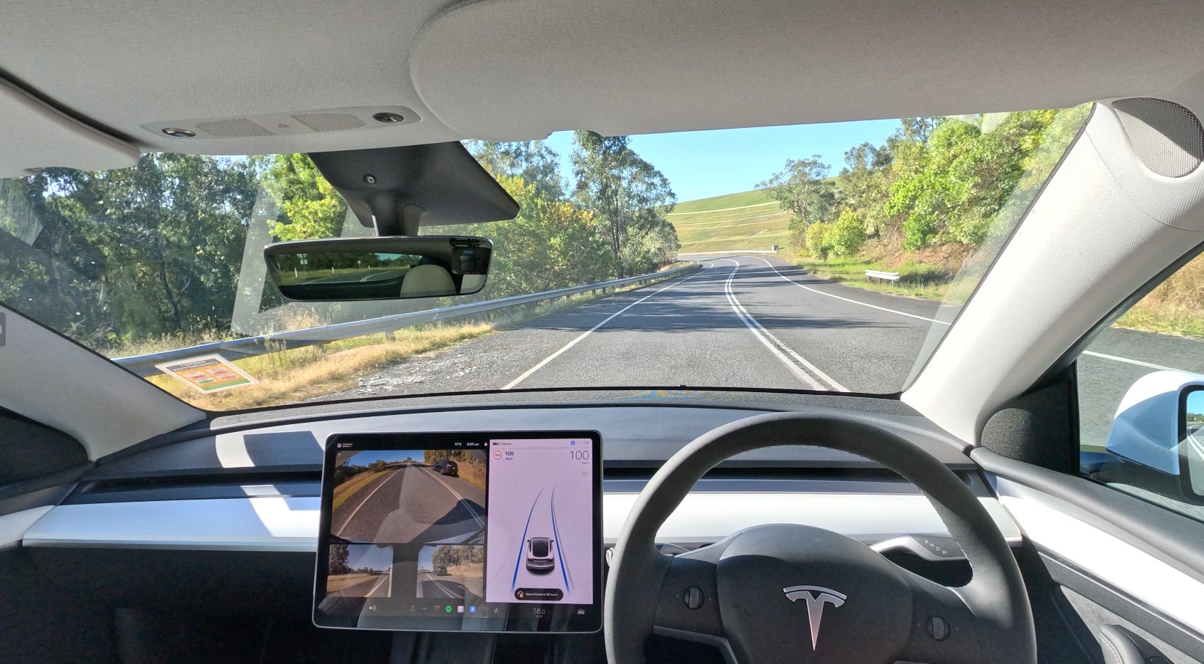 GreenTheOnly rides in a Tesla for almost 1,000km in ‘Elon Mode’. With nag disabled, experiences the future with driver monitoring thumbnail