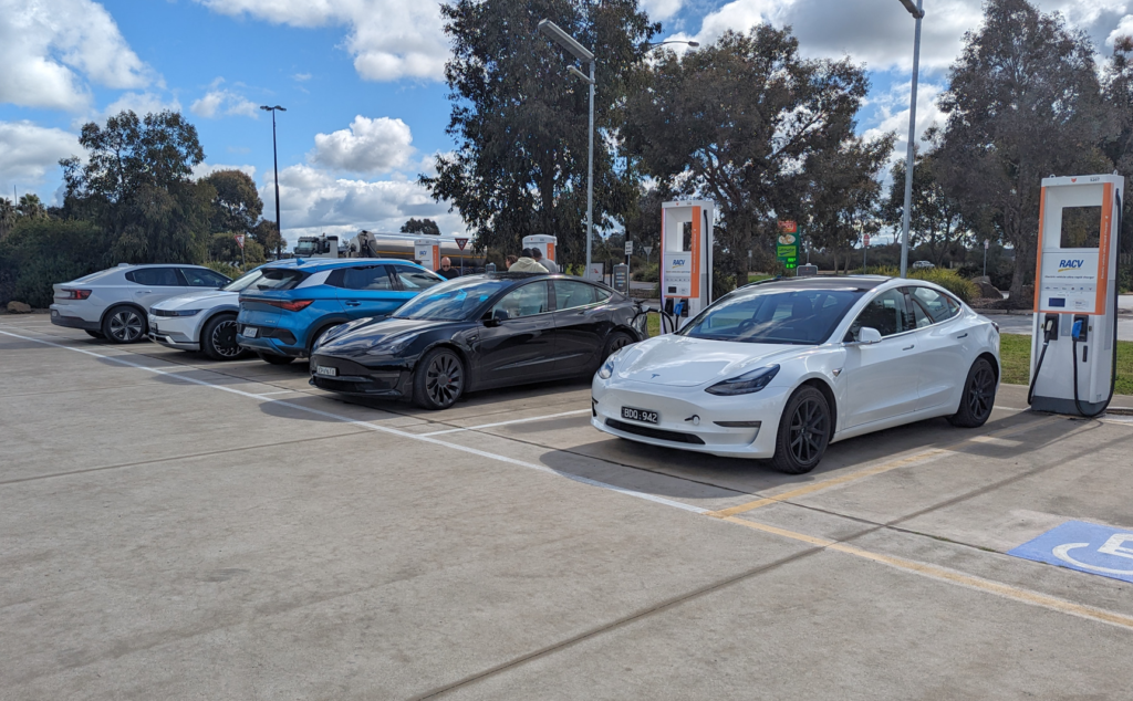 Breaking: Australian EV Sales increase, but drop to 6.4% of new vehicles in August 2023 thumbnail